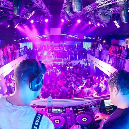 En Conil Cerca De Playa Y Centro